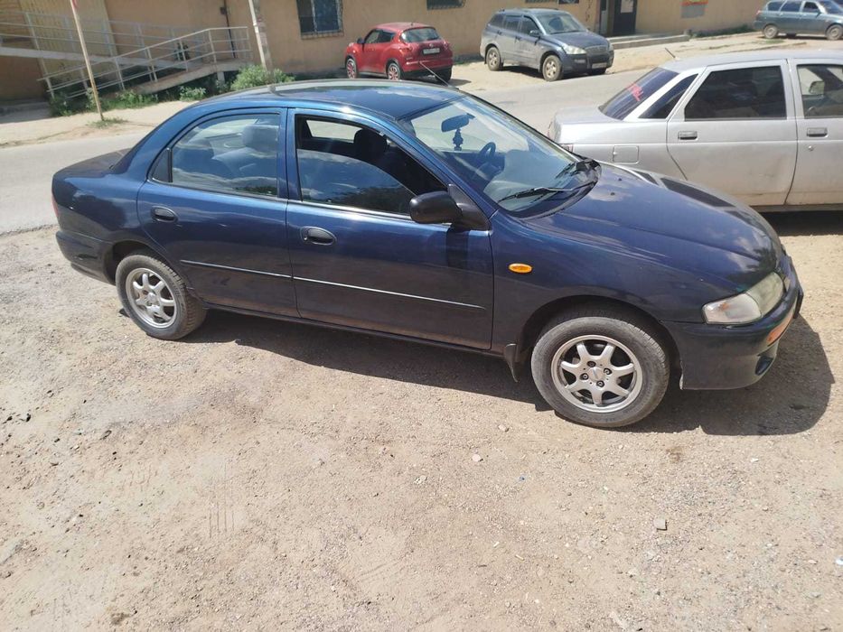 а/м марки "Мазда 323"