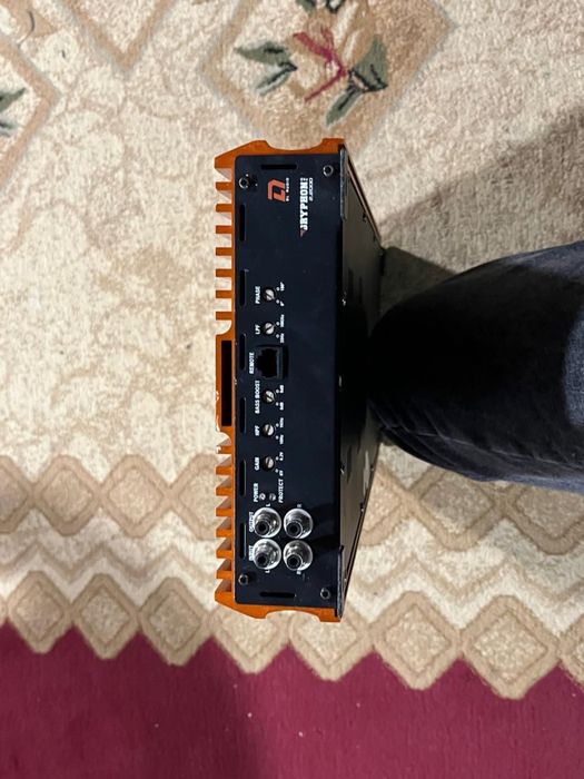 продам усилитель