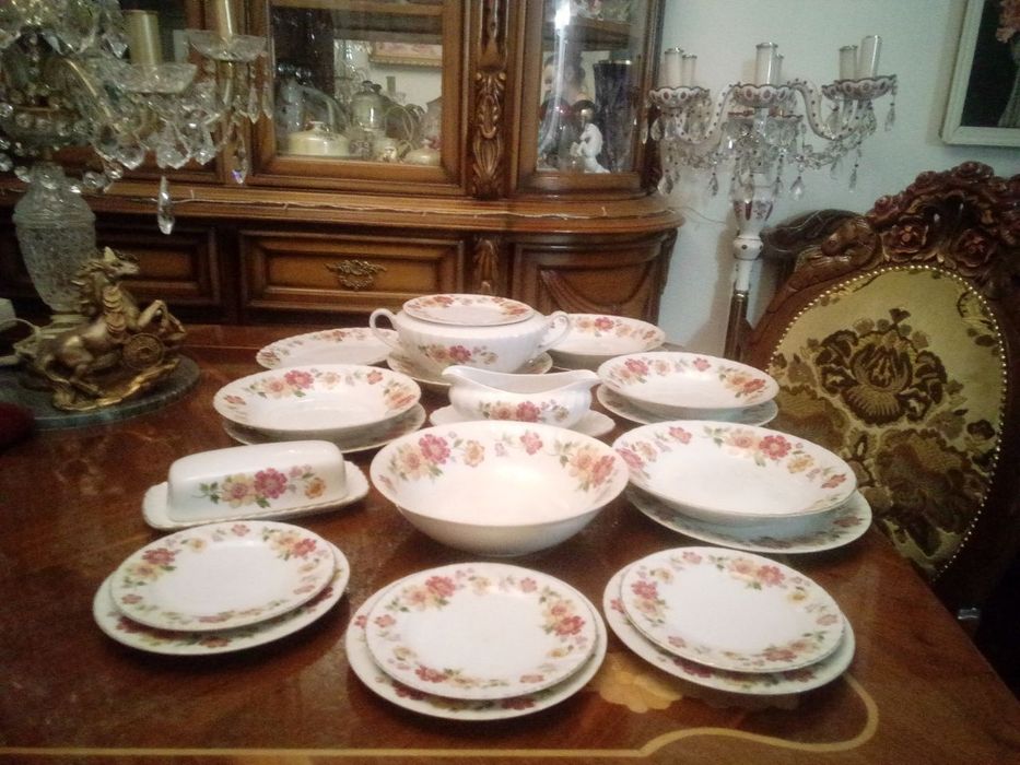 Продам японский столовый сервиз