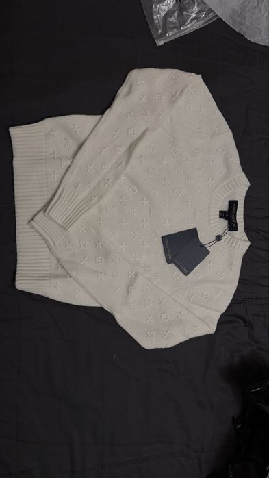 Дамски пуловери