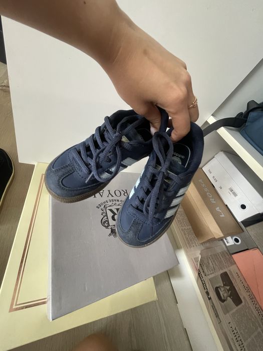 Кроссовки адидас для девочки