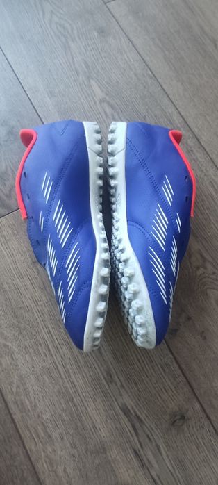 Ghete fotbal Adidas predator