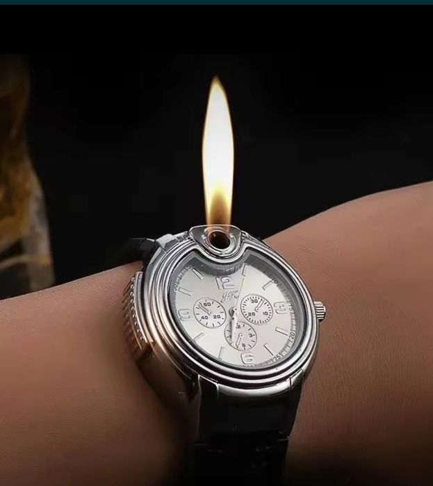 Ceas bărbați cu bricheta , curea din silicon, noi sigilate