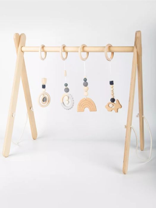 Стойка Монтессори с игрушками