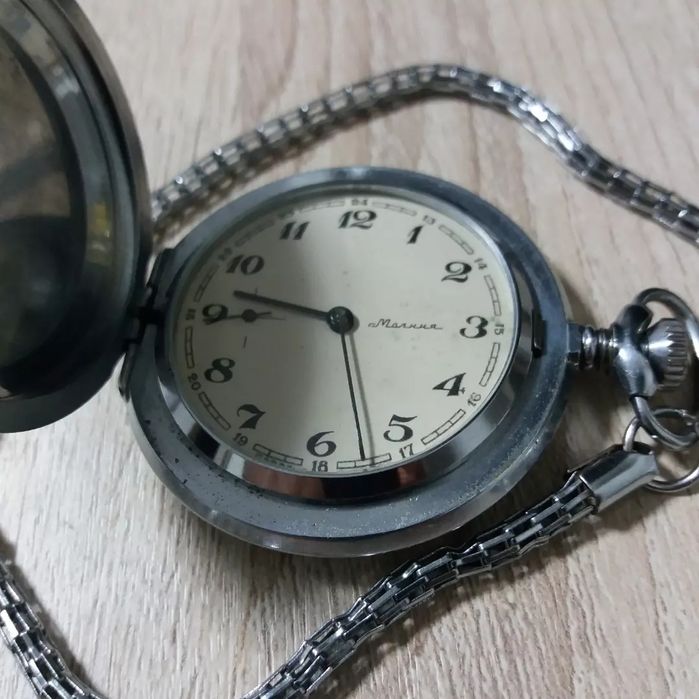 Часы карманные Молния (СССР, советские).