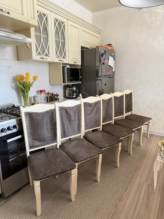 Продам кухонные стулья 6 шт