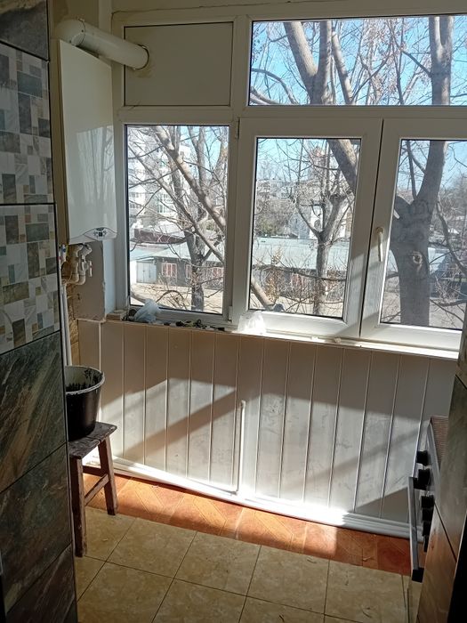Vând apartament cu 2 camere  in Braila, strada  Simion Barnutiu,