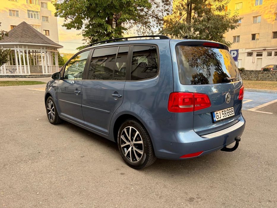 Volkswagen Touran 2012 diesel, 6.684 € — imagine 4