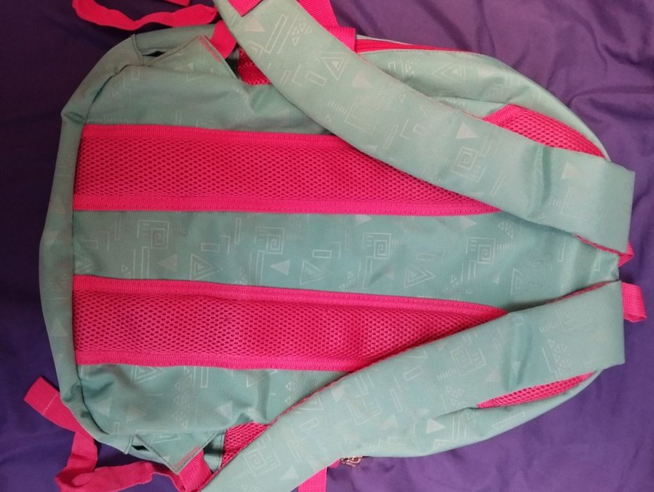 Рюкзак школьный  .