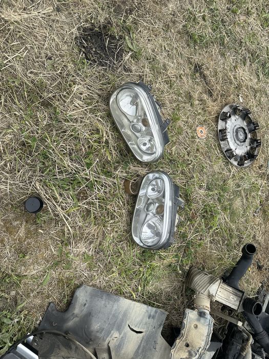 Far faruri golf 4 cu lupa