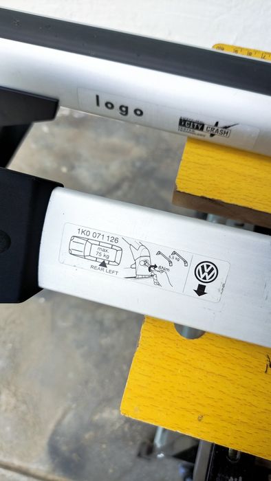 VW Golf V VI Jetta Багажник за покрив (напречни греди, релси, рейлинг)