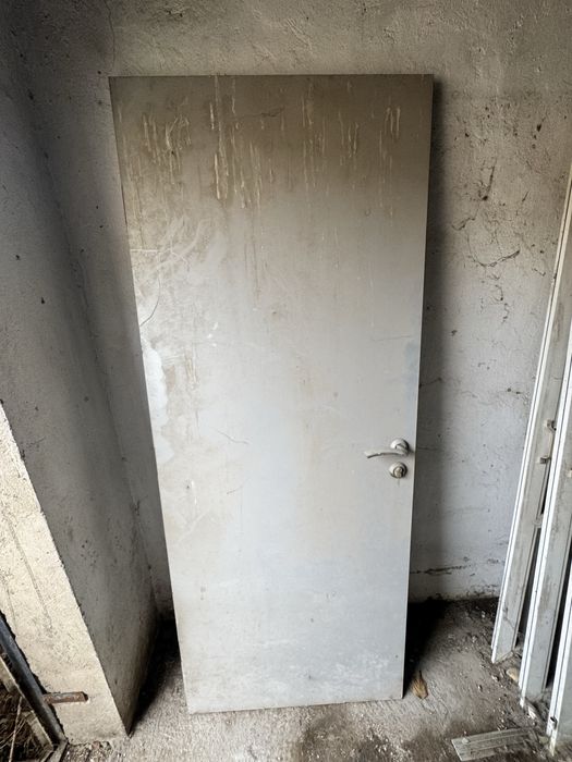 Двери разные срочно