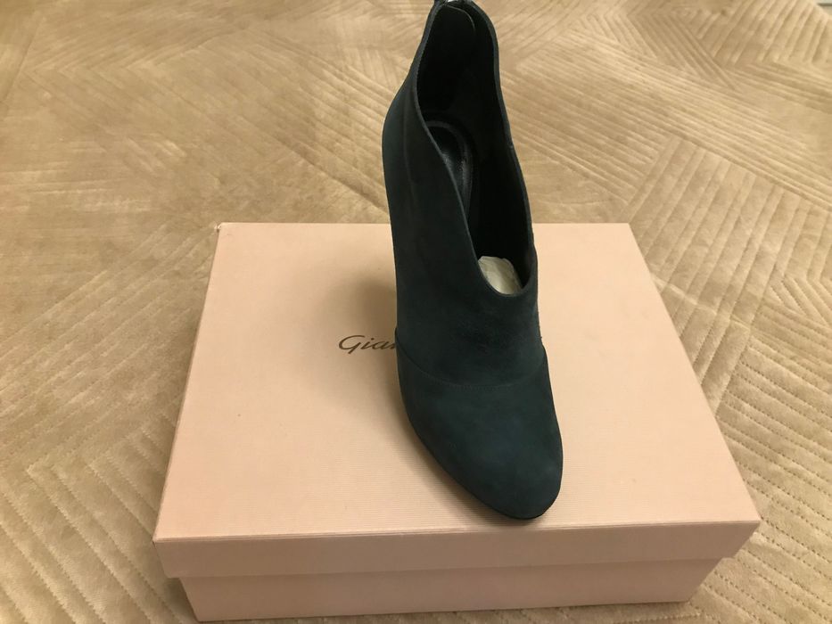 Продам ботильоны