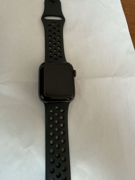 Apple Watch 40mm продам
