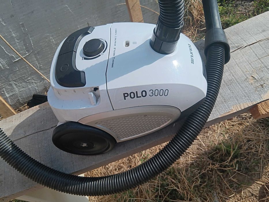 Продавам прахосмукачка Taurus Polo 3000