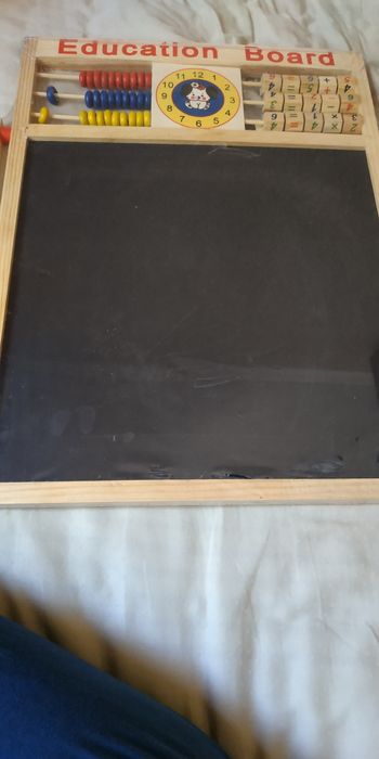 Доска ученическая для дошколят,двух сторонная с полным набором