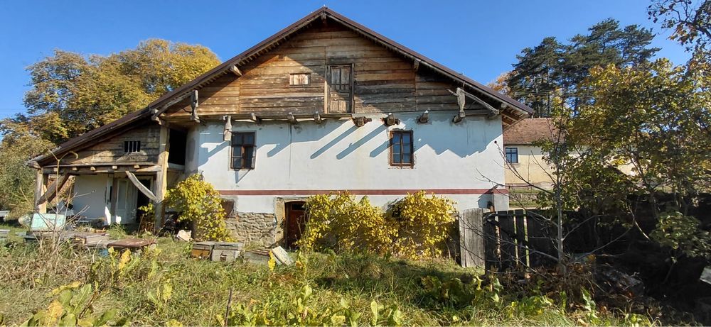 Casa saseasca partial renovata