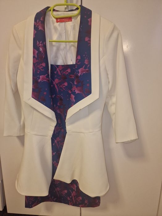 Costum damă. Sacou și fustă