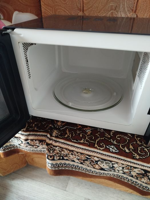Продам микроволновую печь