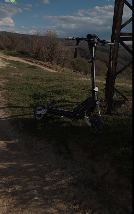 Продавам G2 Max във отлично състояние на 950 км