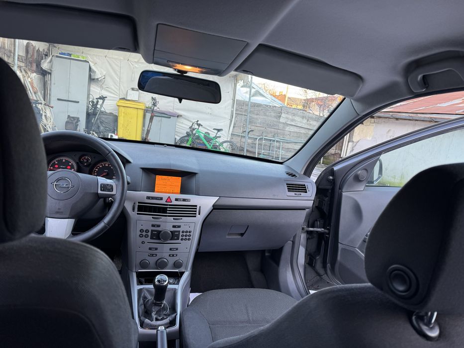 De Vanzare Opel Astra H Sedan