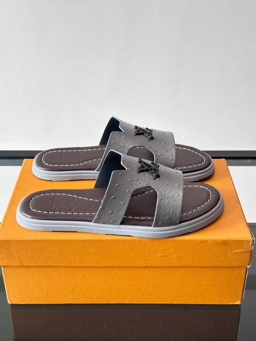 Papuci / Slapi Louis Vuitton Premium - mai multe modele