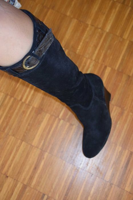 НОВИ дамски кожени ботуши от Италия, велур