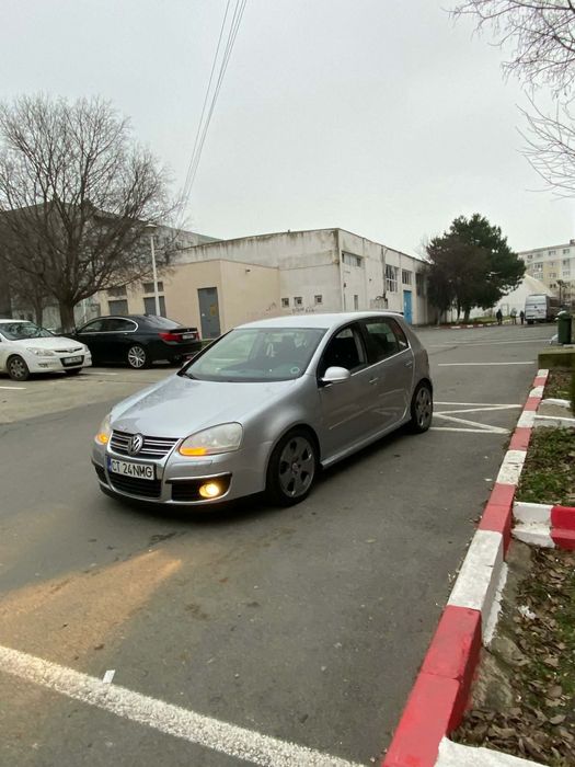 Vw golf 5 an 2006 motor 2.0Tdi acte valabile Fiscal pe loc