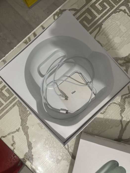 Продаю аналог Airpods max новые