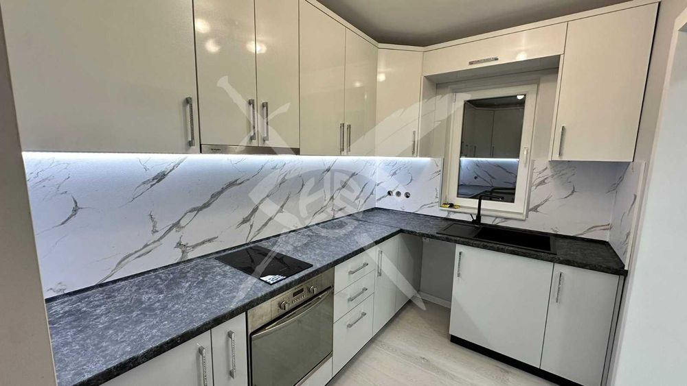 Къща - с. Подвис