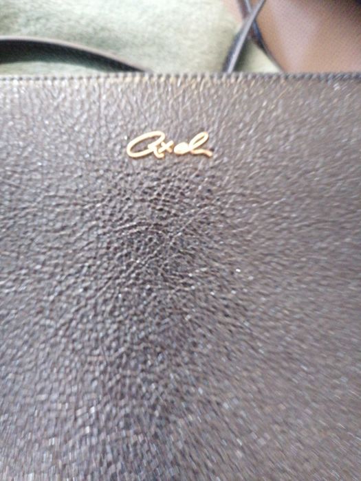 Дамска модерна чанта Axel.