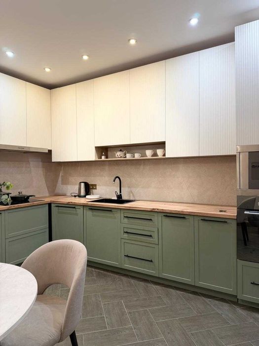 Продается двухкомнатная квартира 100 кв в ипотеку