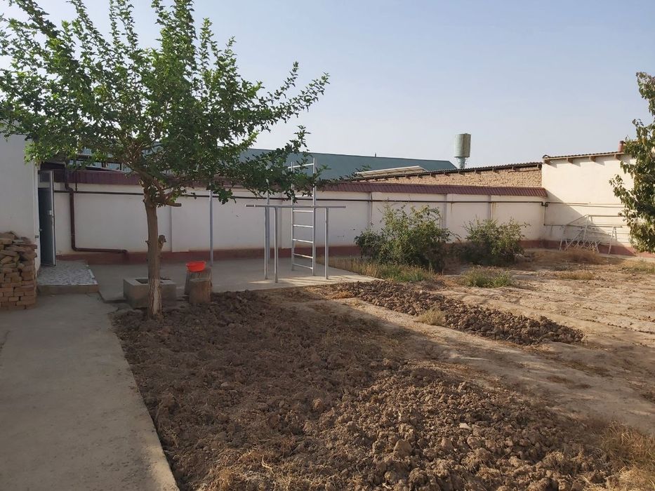 Намунали уй-жой сотилади