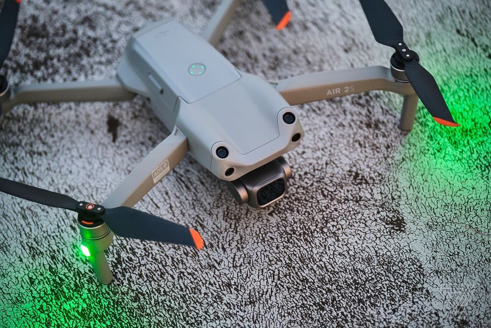 DJI AIR2S дрон квадрокоптер