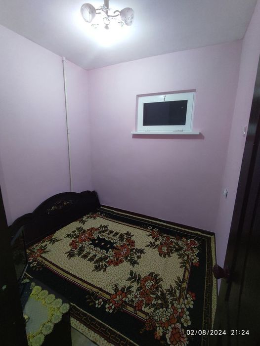 Оҳангаронда 2 хонали квартира сотилади