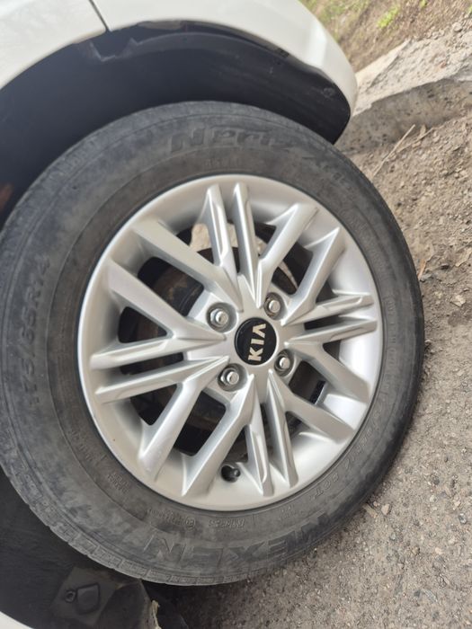 Продам диски с шинами