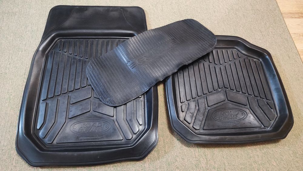 Коврики автомобильные универсальные