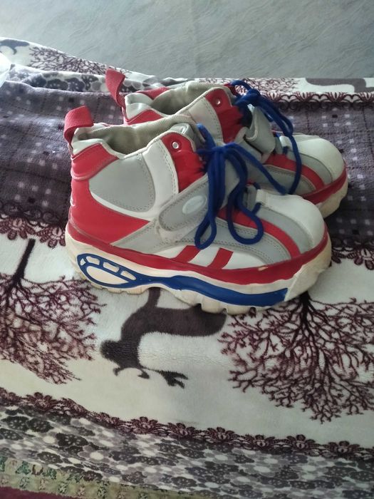 Кроссовки и ботиночки