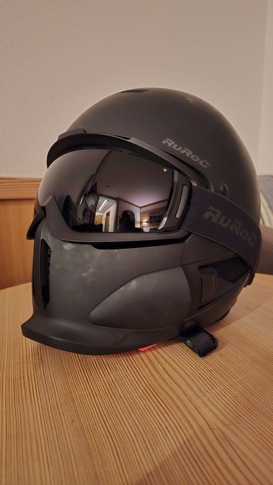 Cască ski Ruroc RG1 Black, folosit puțin