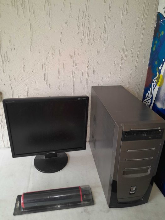 Процессор и коврик рабочие 9 000 тенге.