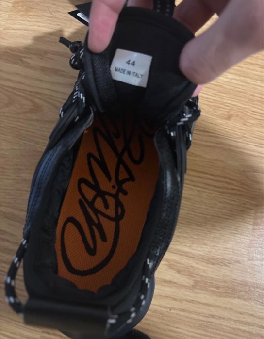 Versace chain reaction