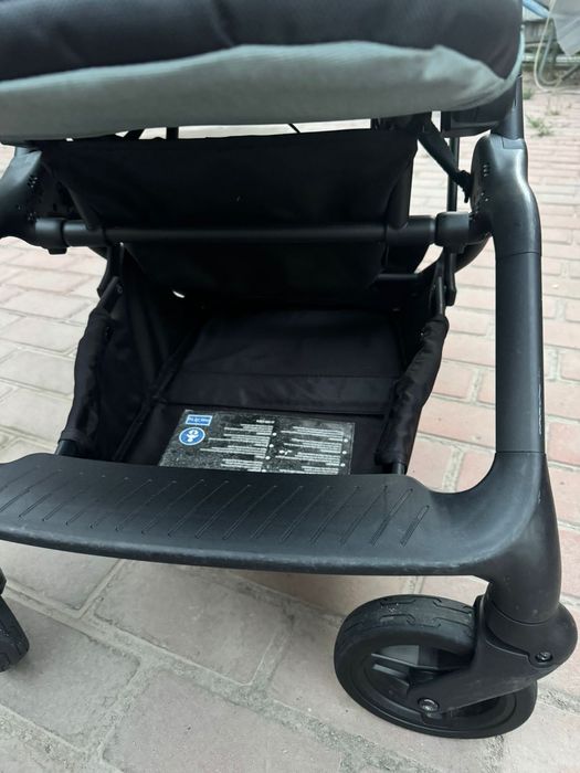 Детская коляска. Лето