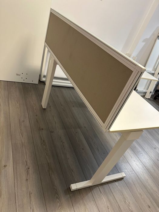 set birou Techo 140cm pal alb cadru metalic + rollbox 4 sertare