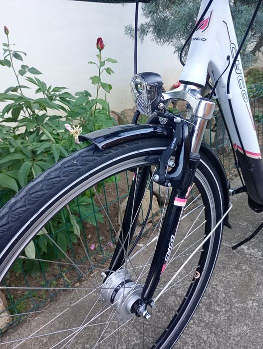 Vând bicicletă damă CYCO,roți 28,cu 7 vit Nexus,frână picior !