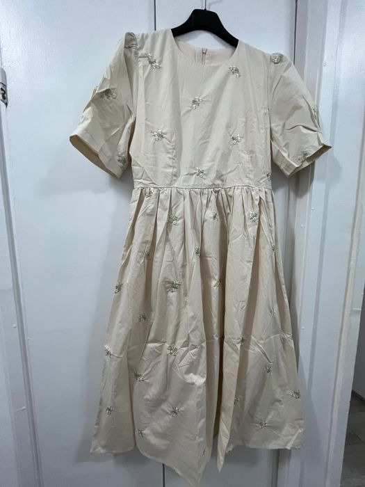 Rochiță midi, 100% bumbac, crem, cu broderie flori, mărimea S