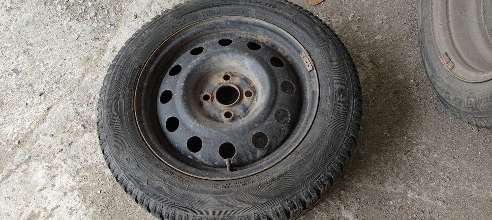 Продам четыре колеса в сборе, на 15.