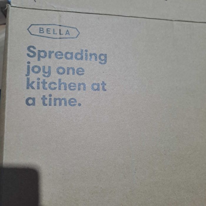 Friteuza cu aer cald 2.74 L BELLA 2.9QT, 1400W, fara ulei, ca noua