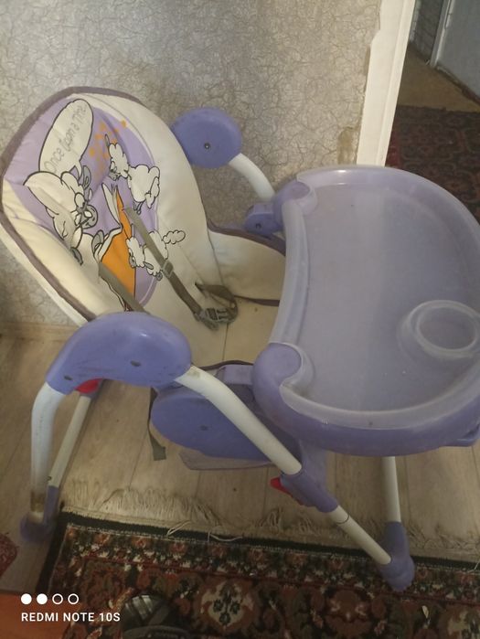 Детский стульчик для кормления