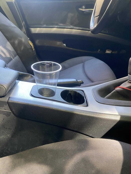 поставка за чаши BMW E90/ E91/ E92/ E93 Cupholder
