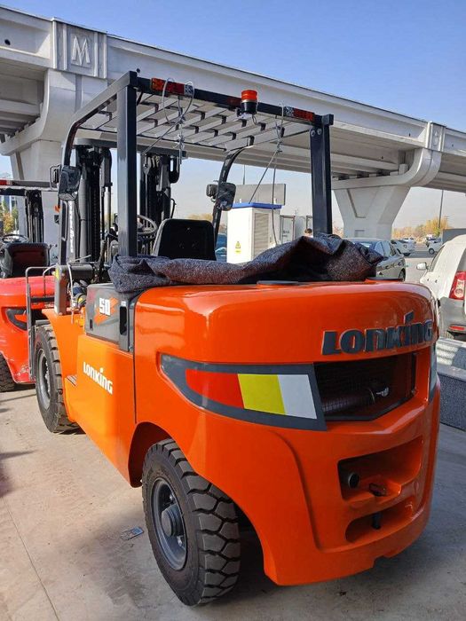 Авто Кара Вилочный Погрузчик LONKING 5 тонный 4.5 метровый